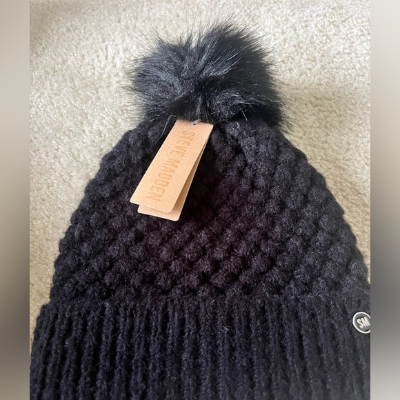 Steve Madden Winter Beanie - Picture 1 of 4